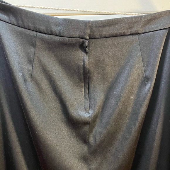 A MTL 1980 – Black Satin Skirt 16 - Picture 8 of 10